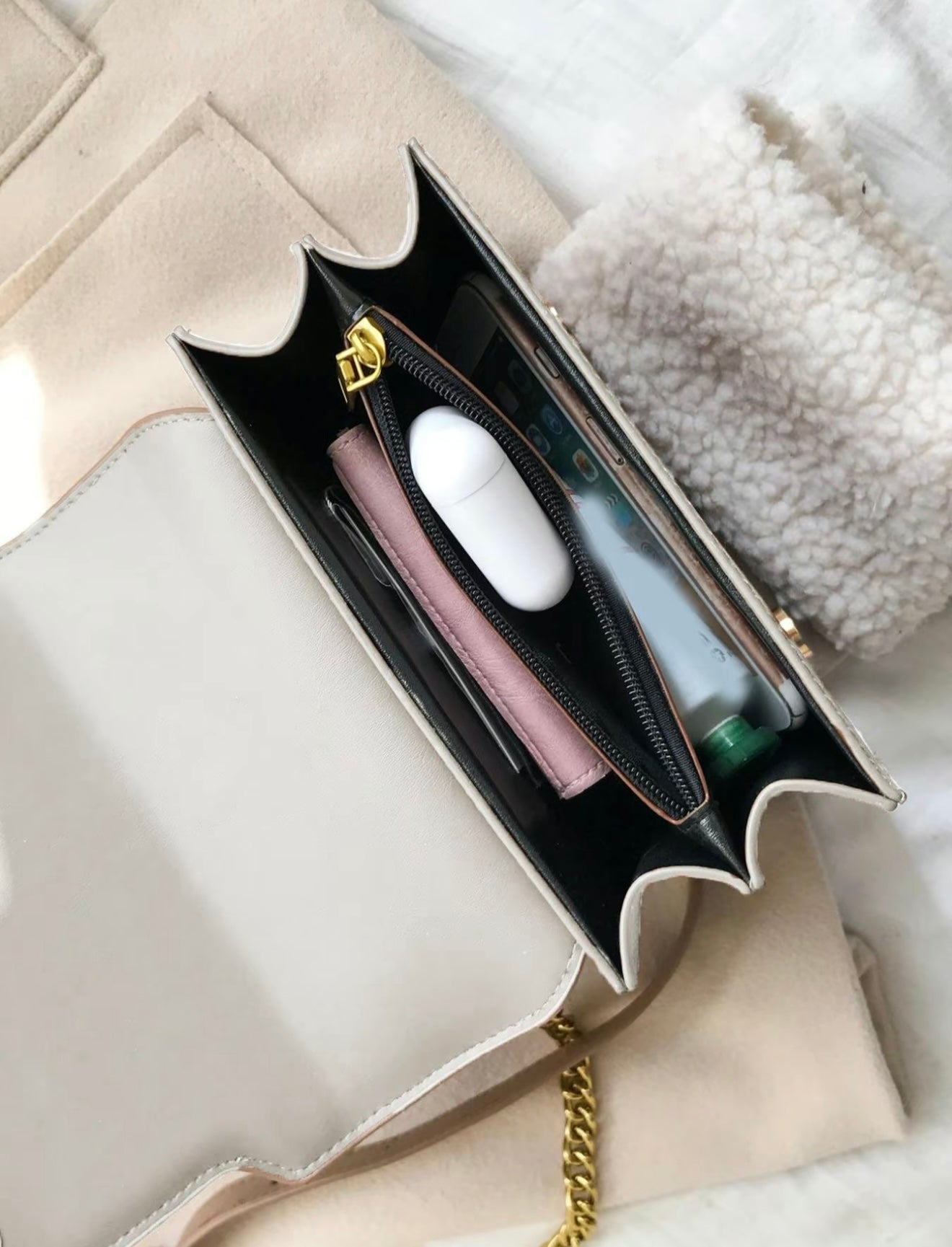 Simone | Timeless Luxury Chain Bag