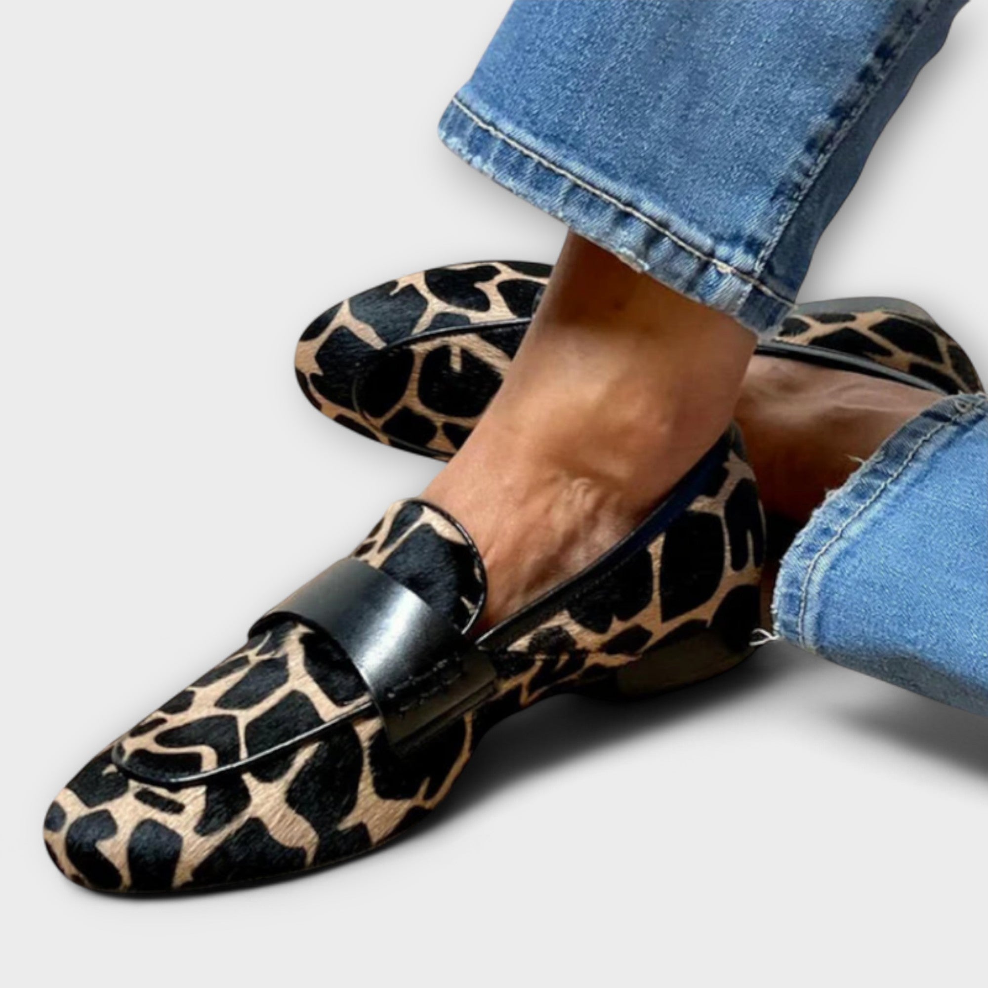 Aine | Elegant Panther Slipper