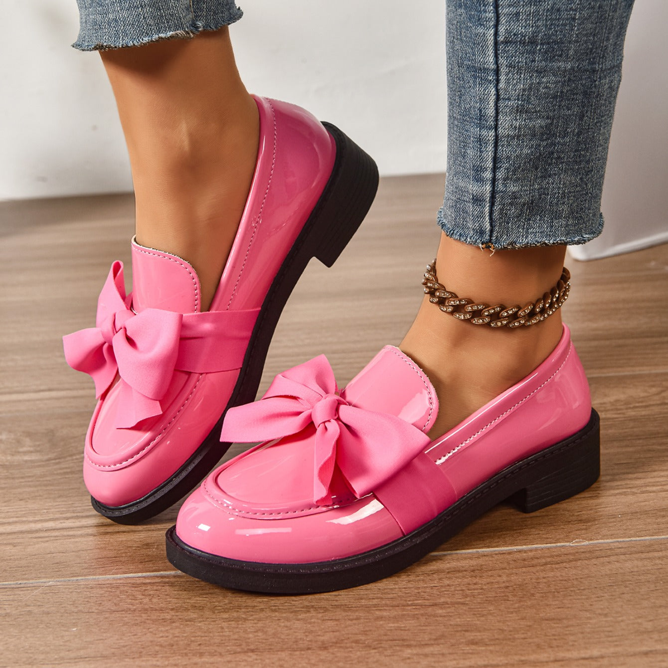 Ayora | Modern Leather Flats with Bow Detail