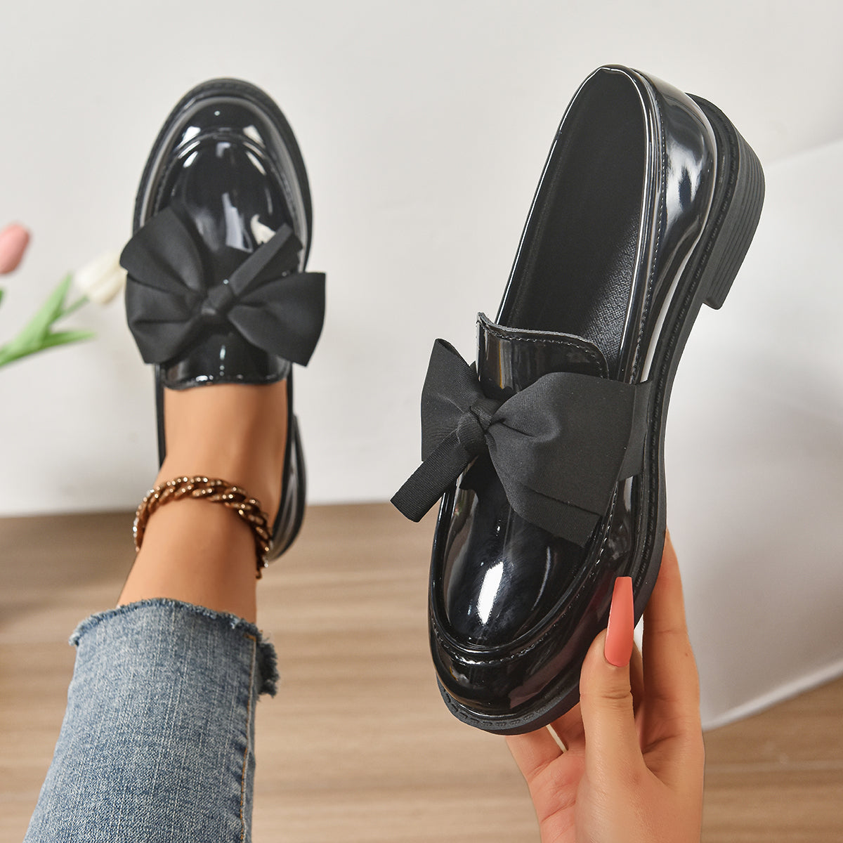 Ayora | Modern Leather Flats with Bow Detail