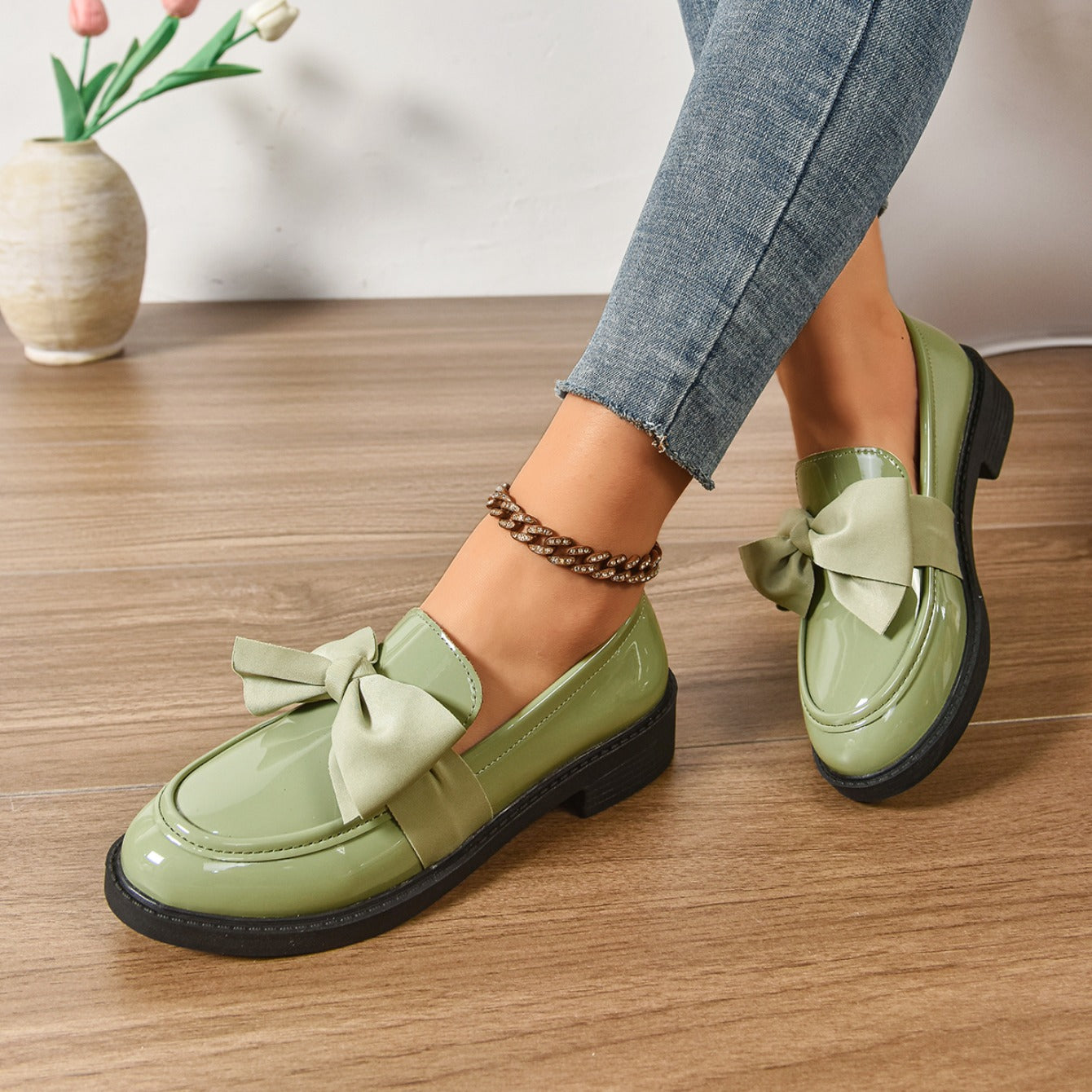 Ayora | Modern Leather Flats with Bow Detail