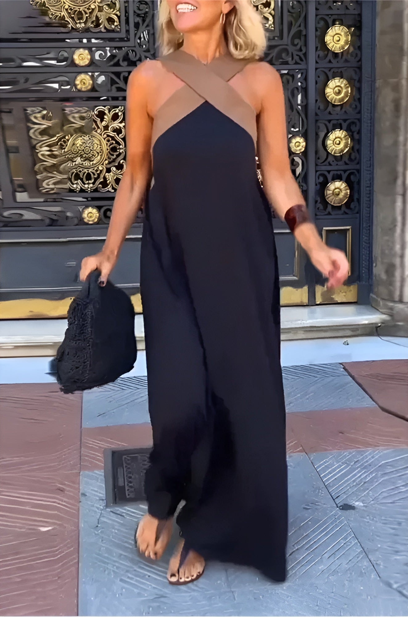 Delphine | Dress with Crossed Cut